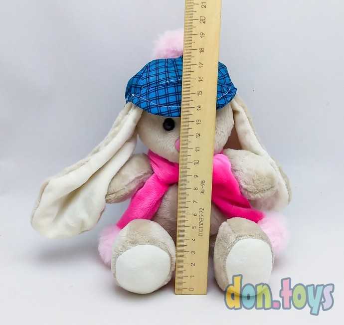 Зайка в клетчатой кепочке с бубоном и шарфиком, фото 3