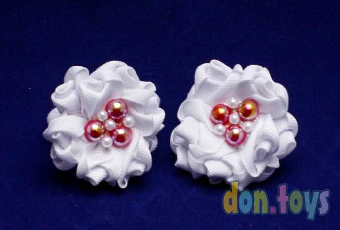 Резиночки Белые цветочки с серединкой и белых и красных бусин, 2 шт., фото 1