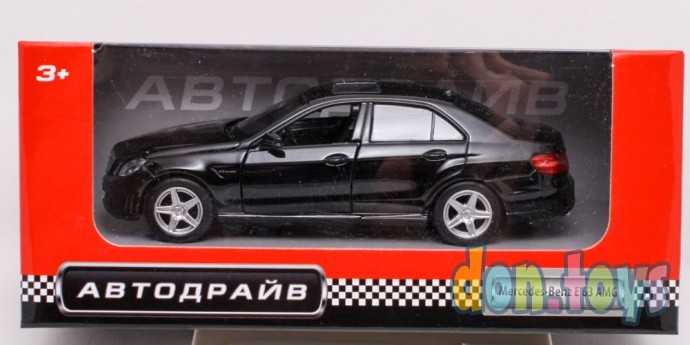 Модель машины Mercedes-Benz E 63 AMG, фото 1