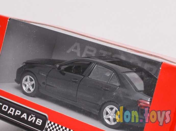 Модель машины Mercedes-Benz E 63 AMG, фото 6