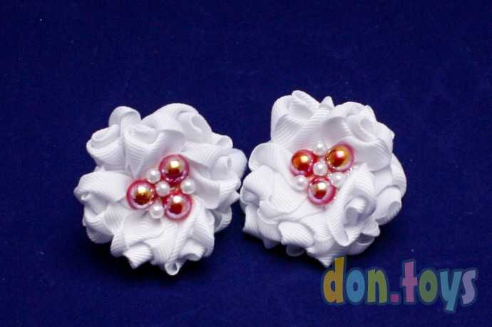 Резиночки Белые цветочки с серединкой и белых и красных бусин, 2 шт., фото 2