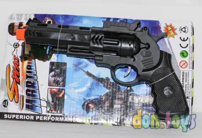 Пистолет черный на планшете, фото 2